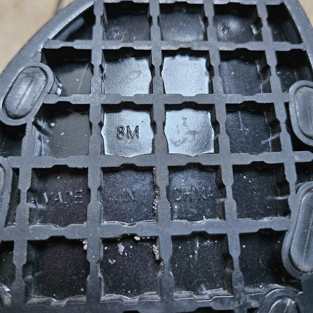 Vince Camuto Sandals - Picture 3 of 6